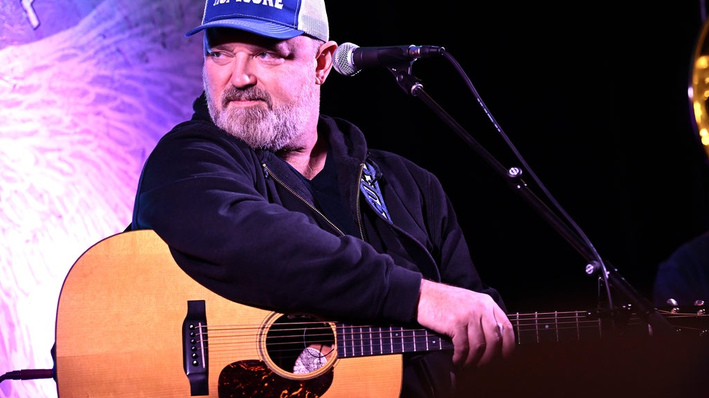 Zac Brown Band founding member raising awareness of ALS with "Hop on a Cure" nonprofit — WCCO / CBS Minnesota, Burnsville Community news