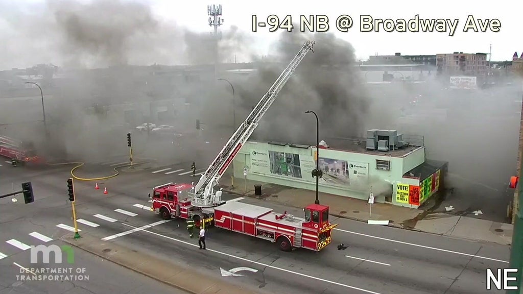 Crews respond to fire at building in north Minneapolis — WCCO / CBS Minnesota, Burnsville Community news