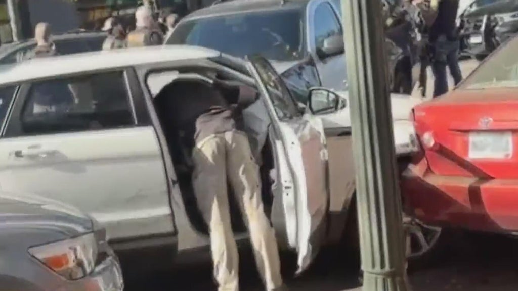 4 men arrested after "traveling dangerously" across Minneapolis in stolen car, sheriff says — WCCO / CBS Minnesota, Burnsville Business news