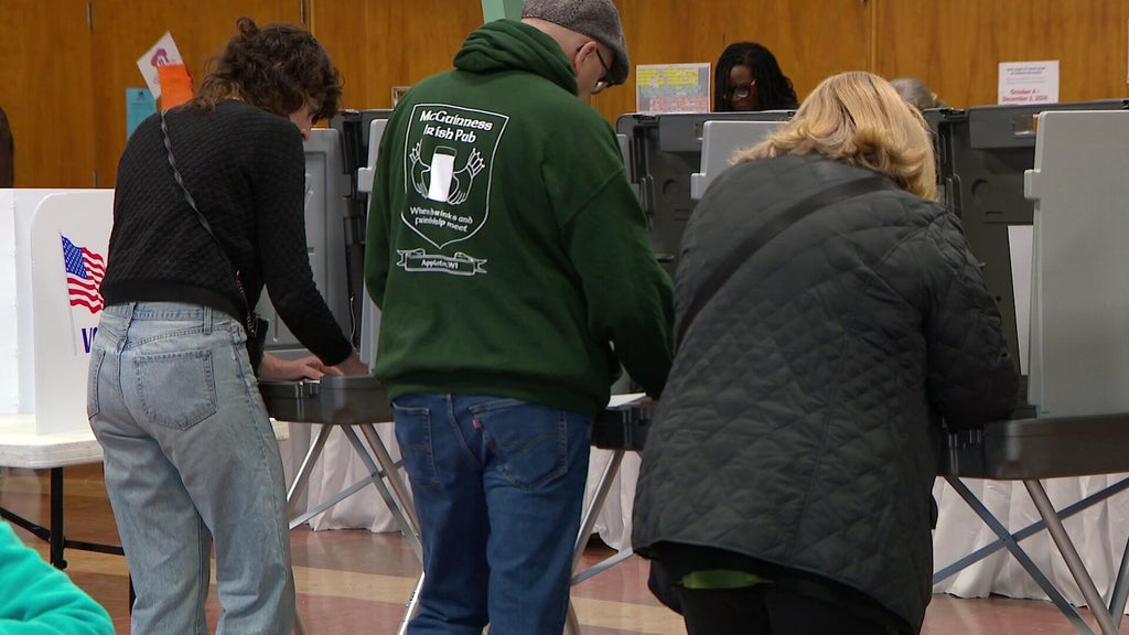 Minneapolis seeing "very high" early voter turnout ahead of next week's midterms — Burnsville Community news