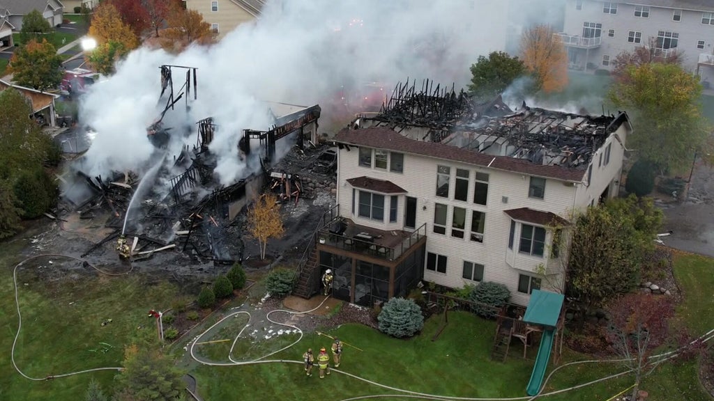 1 person unaccounted for in Victoria neighborhood fire, mayor says — WCCO / CBS Minnesota, Burnsville Real Estate news