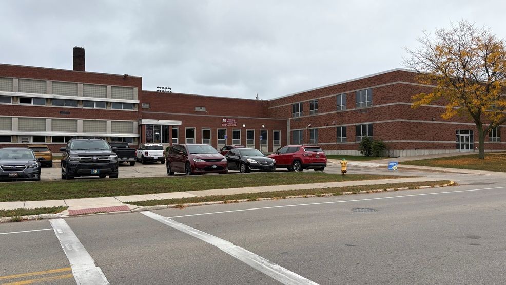 Fentanyl found in Menominee Elementary hallway; police investigating how it got there — Fox 11 Green Bay Local, Burnsville Community news