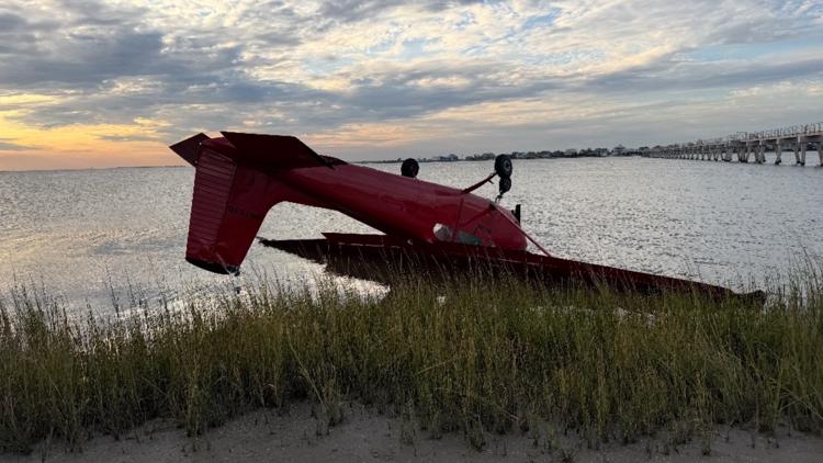 Pilot walks away uninjured after small plane runs off runway in Galveston, police say — KHOU 11 (Houston), Burnsville Community news