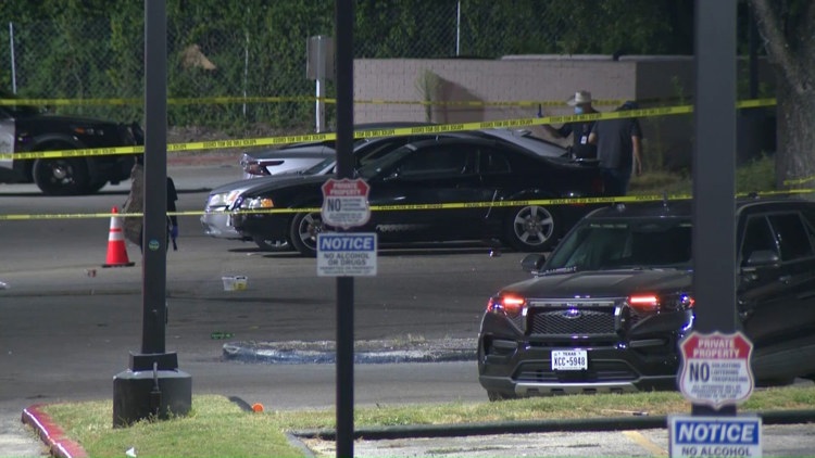 Austin police say more than 200 people were at scene of teen's fatal shooting, but few have come forward — KVUE (Austin), Burnsville Community news