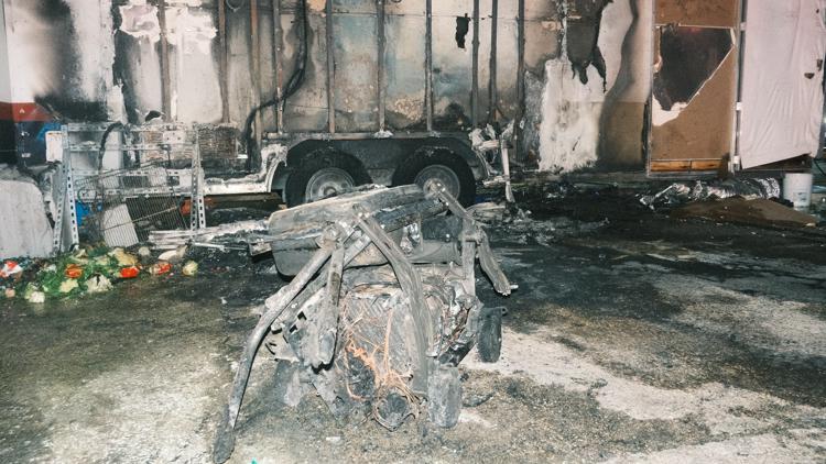 'I'm going back' | East Sixth Street food truck owner recovering after generator explosion burns trailer — KVUE (Austin), Burnsville Dining news
