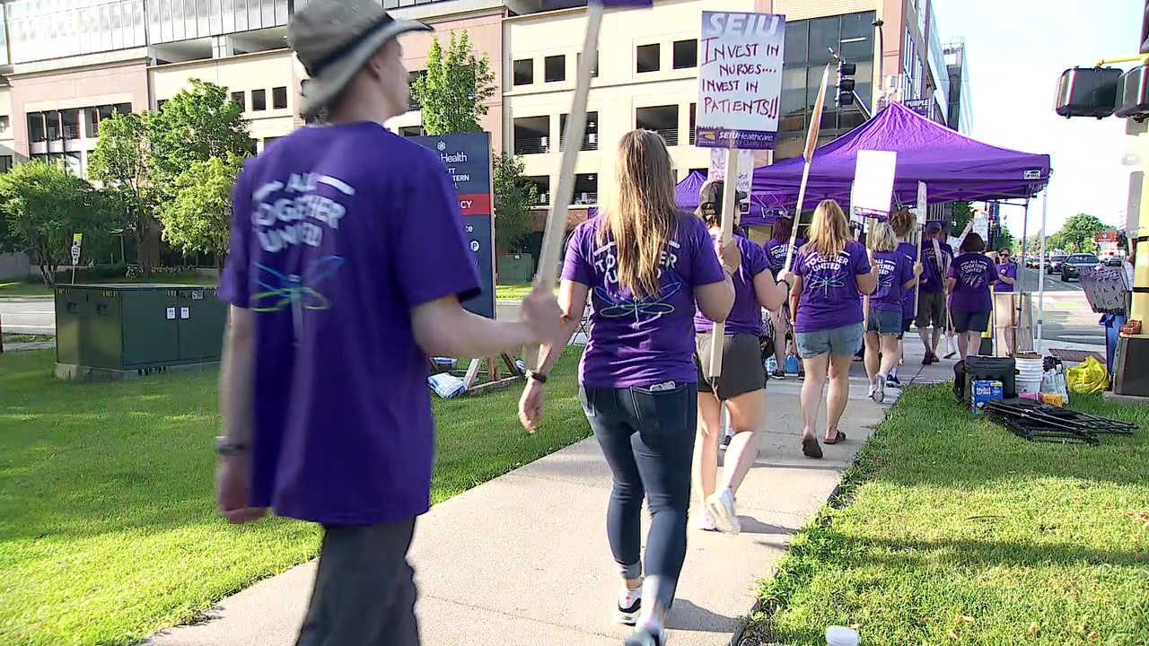 Allina hospice nurses announce tentative agreement for first union contract — FOX 9, Burnsville Health news