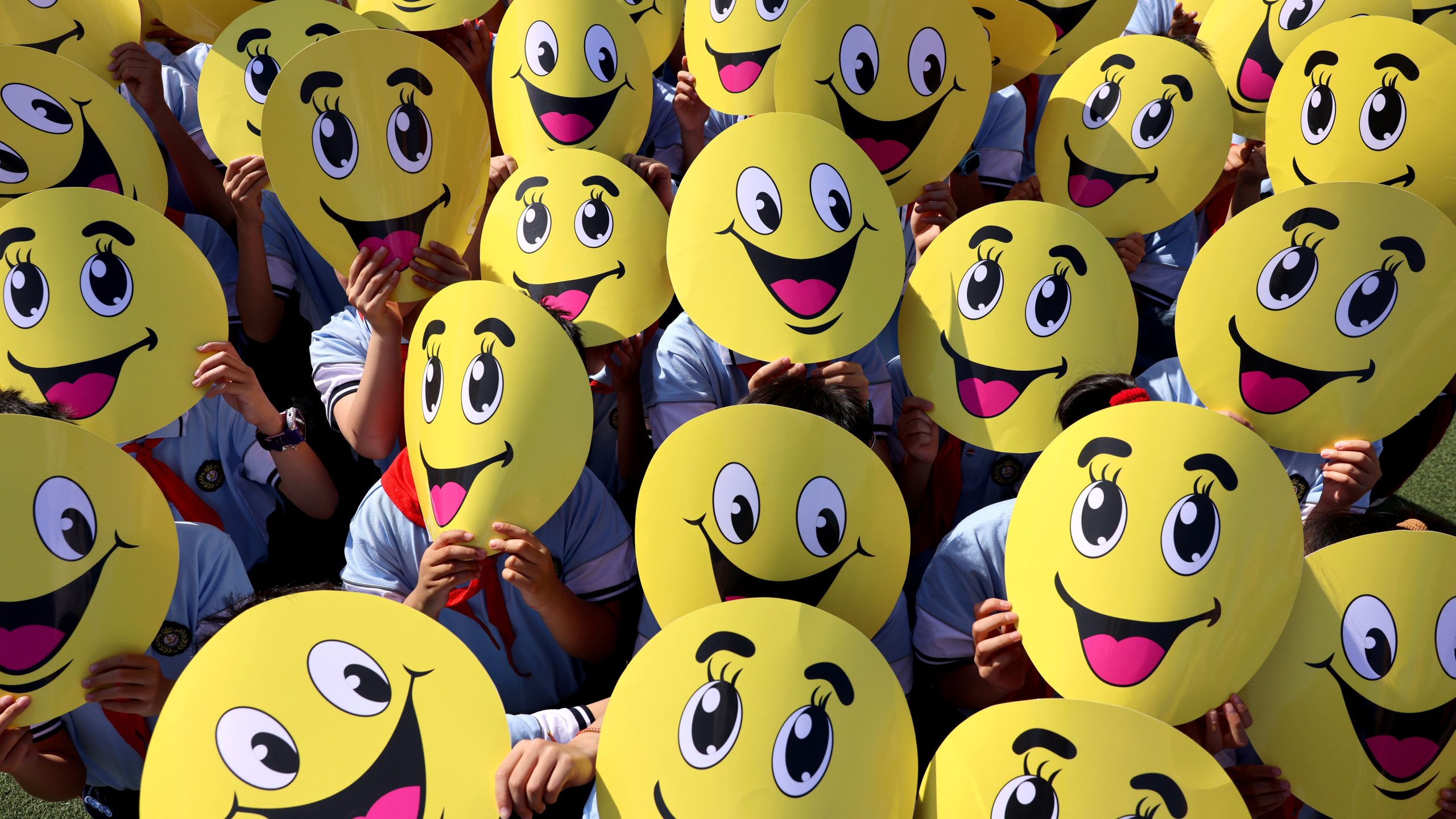 Want to improve your mood and your health? Smile more often, experts suggest — FOX 9, Burnsville Health news