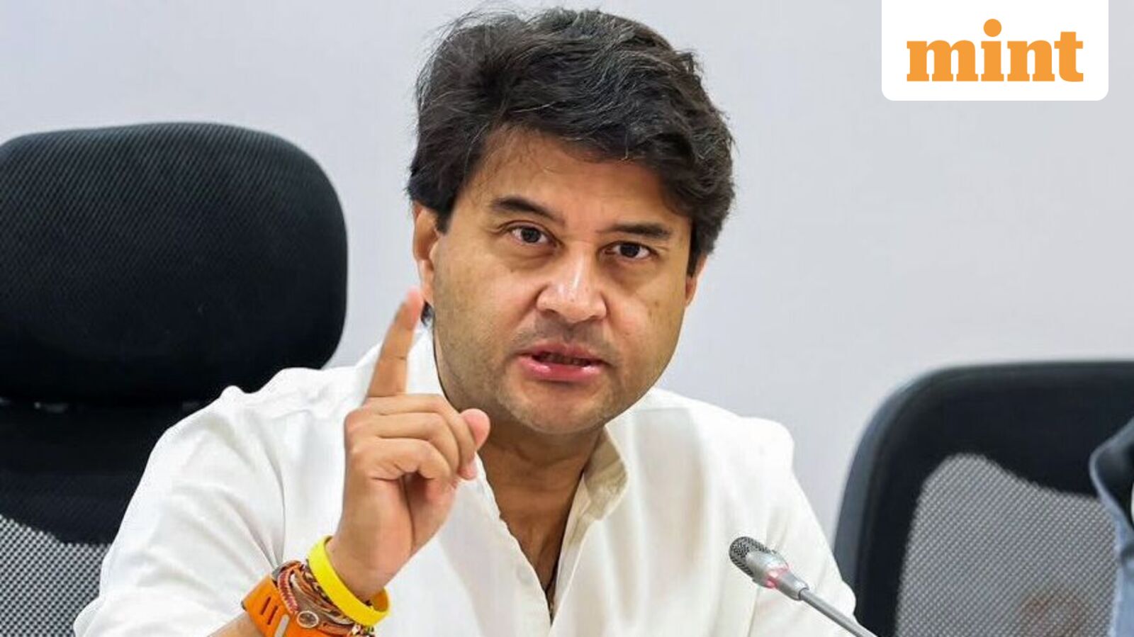 Scindia says satcom security clearance rests with Home Ministry, denies bias — Mint India, Burnsville Technology news